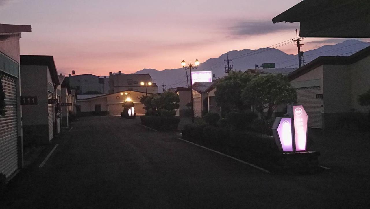 Love Boat Motel Chaozhou Экстерьер фото